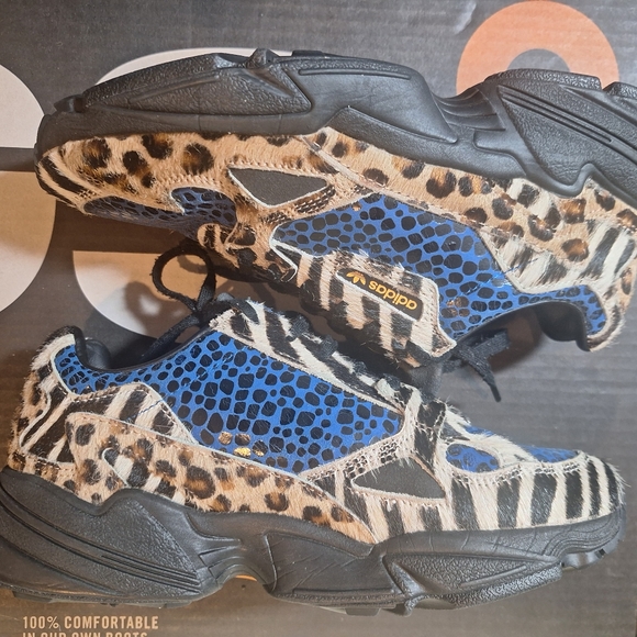 Women's Size 7 Adidas 'Falcon Outloud' - Picture 2 of 7